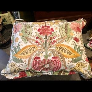 Pottery Barn queen duvet cover & 2 pillowcases